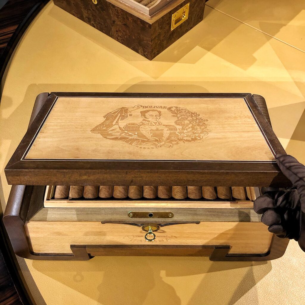 Bolivar Presidente Humidor Vua Xì Gà