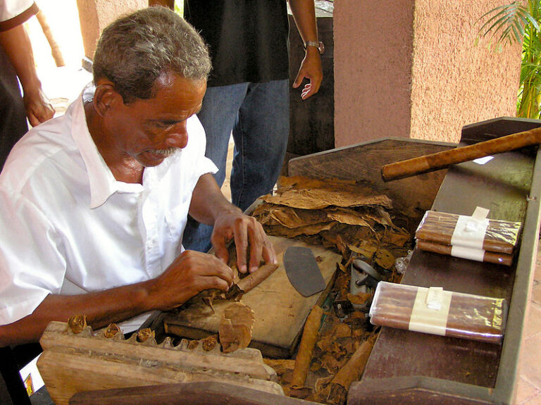 Qui trình sản xuất Xì gà ở Cuba