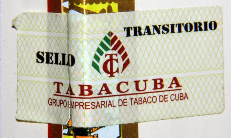 “Tem quá cảnh nhà máy” xì gà Cuba